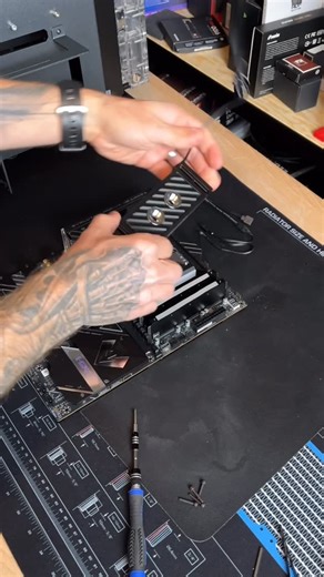 Nico_CPK | In 2026 : watercool your RAM. Maxsun Z890 with Alphacool watercooling. #watercooling #france #pcbuild #alphacool | Instagram