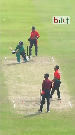 এখনও ব্যাটিং ভুলে যাননি রাজ্জাক, বন্ধু আশরাফুলের প্রথম বলেই হাঁকালেন 'ছক্কা' #ashraful