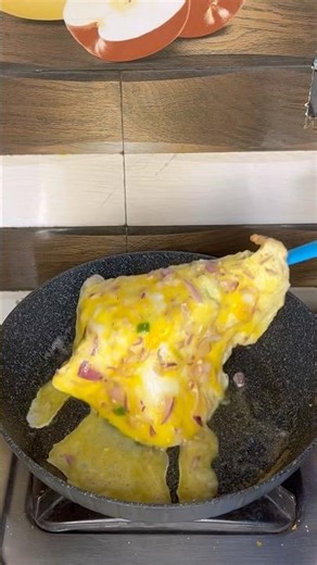 Quick & Healthy Egg Omelette 🍳🥰#shorts #shortvideo #viral #EggOmelette#eggrecipes#egg #sanvihesel11#