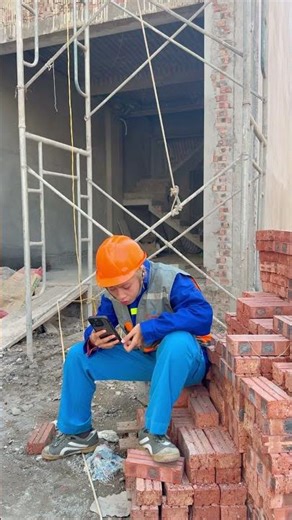 Construction worker dance | Oppa Huy