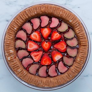 This delicious strawberry rhubarb tart is 100% dairy-free and perfect for summer 🍓 Get the recipe: https://tasty.co/recipe/dairy-free-strawberry-rhubarb-tart | Goodful