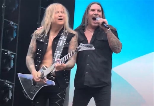 Watch: SAVATAGE Returns To Live Stage For First Time In 10 Years