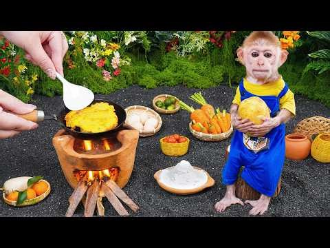 Monkey Xuka picks carrots on the farm to help his sister make vegetable egg pancakes for breakfast.