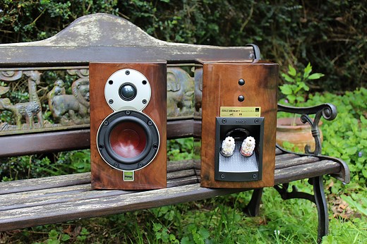 Dali Menuet Special Edition review: small, compact speakers offering a wide soundstage... - Son-Vidéo.com: blog