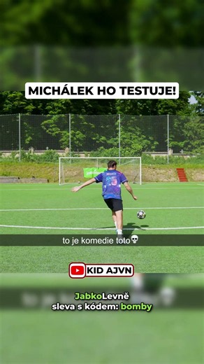PROJDE MU TO? 😂😲 Sleva s kódem “bomby” na @jabkolevne.cz ​#kidajvn #klipy