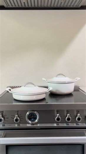 Time to treat yourself to the Modern Heritage Collection ✨ Get a head start on your New Year’s resolutions with cookware crafted to last. Shop the collection : https://bit.ly/3V369gY | Le Creuset Canada