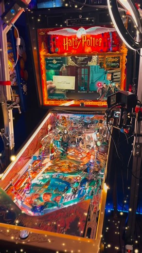 FunHouse Pinball on Instagram: "✨ Que ano absurdo foi esse. E tudo por causa de vocês. Clientes incríveis, máquinas fora da curva e conquistas que muitos diziam ser impossíveis. A Fun só é referência hoje porque caminha ao lado de quem escolhe ser diferente, viver o especial e transformar sonhos em realidade. 💜 #pinball #funhousepinball #pinballbrasil #fliperama #gameroom"