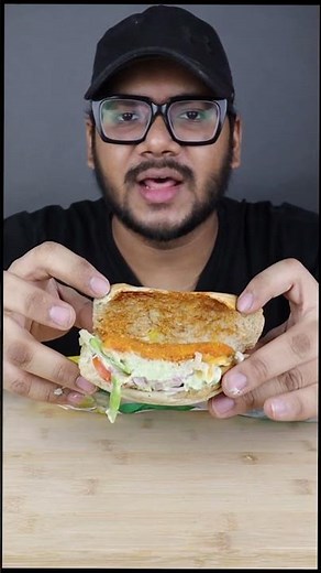 TRYING SUBWAY TANDOORI PANEER SUB 😍 SPICY VEG SANDWICH REVIEW | WORTH BUYING OR NOT?
