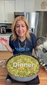 ONE-PAN RECIPE OF THE YEAR‼️ EASY ONE PAN DINNER! There is nothing that I love more than one pan meal. Simple ingredients. Big comfort. Beef, rice & peas, that’s all you need🤍 Follow @ruhamasfood for more recipes Check out my website: RuhamasFood.com RECIPE BELOW 👇 . ארוחה בסיר אחד כמו שאני אוהבת! מתכון בתגובות💚 . Recipe: Ingredients: 5 tablespoons of extra virgin olive oil 1 large onion, sliced (you can use a mandolin) 1 tablespoon of salt 1/2 tablespoon of turmeric 1 teaspoon of black peppe