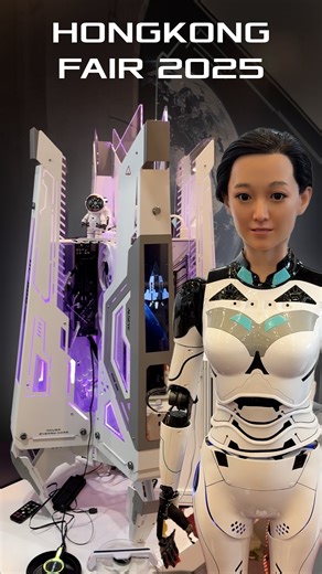  Live von der Hong Kong Fair 2025! Wir haben die neuesten Trends aus der Consumer Electronics-Welt entdeckt: von futuristischen Gehäusen über beeindruckende Light Shows bis hin zu Gaming-Equipment und humanoiden Robotern 烙✨ Was würdest DU am liebsten mit nach Hause nehmen?  #HongKongFair #TechTrends2025 #GamingSetup #FuturisticTech #CSLComputer #TechLovers #GadgetGoals #RobotLove #LightShow | CSL Computer | Facebook