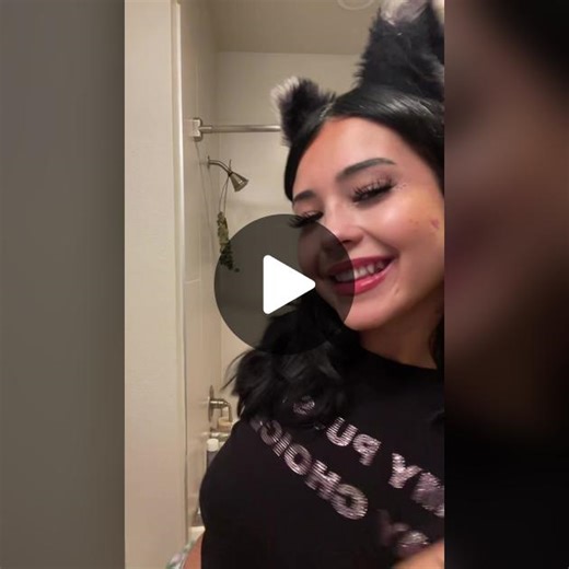 Bec the Barbie (@officialbecthebarbie)’s videos with BO$ CHICK - Saweetie