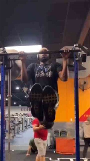 Public gyms can't be real places 🤣