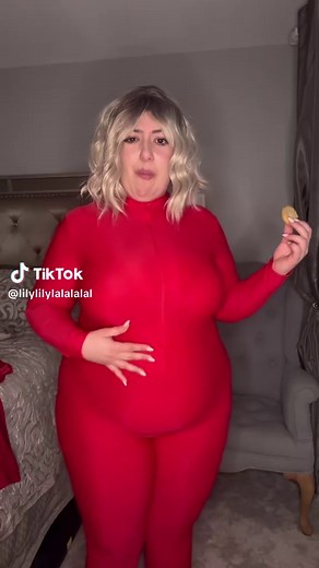 Candiikayn | Clover's big return #bbw #weightgain #chubby | clover