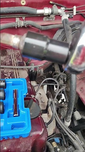 HOW TO REMOVE A STUCK OXYGEN SENSOR #cars #autos #tools #viralshorts #fypシ