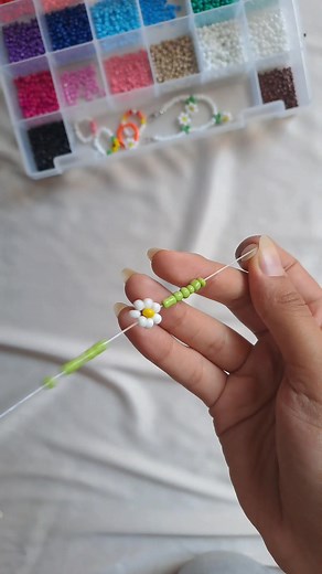 زهرة بالخرز 🌼 beaded daisy flower ring 🌼 #diy #tutrial #daisyflower #beads #accessories #handmade
