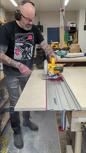 Milescraft TrackSawGuide #TrackSawGuide #Woodworking #Milescraft #WoodProjects #WoodCutting