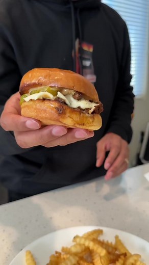 11K views · 427 reactions | Chopped Cheese Burger The JONES WAY! #choppedcheese #newyorkdeli #recipe #quickmeals #dinnerideas | Just The Jones' | Facebook