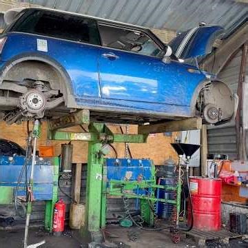 How a MINI COOPER is De-Polluted Before Scrapping | Full Process