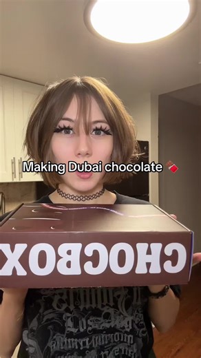 Thank you @CHOCBOX ✨ this was so fun to make 😭🩷 idk how I messed it up this bad and still managed for it to be super good but yeah boi I did it #trinitymanaj #chocbox #dubaichocolate
