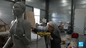 🇫🇷🏅 For the #Paris2024 Olympics, the city has become an open-air art gallery. We talk to American artist Alison Saar, who was commissioned to create an Olympic sculpture at the foot of the famous Paris avenue, the #ChampsÉlysées. Watch her whole interview with Eve Jackson on #arts24: https://go.france24.com/YVl | FRANCE 24 English
