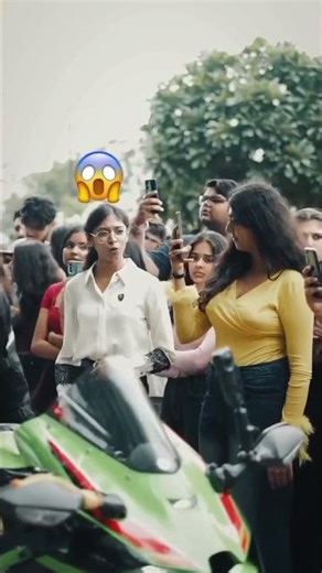 “Is reaction se hi pata chal gaya… ZX10R ka magic alag hi hai ❤️” #KawasakiNinjaZX10R #ReactionVideo