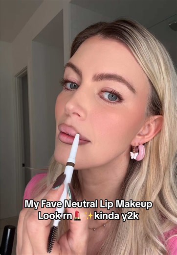 Neutral Lip Makeup Tutorial: Y2K Inspired Look