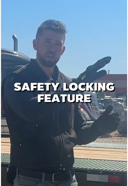 Hydraulic Gooseneck with Safety Locking Feature