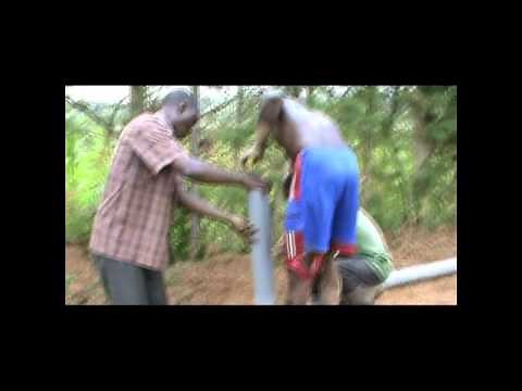 FITTING OF AN OUTLET PIPE ON AN EARTHEN FISH POND