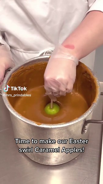 Easter Swirl Caramel Apples | Gourmet Gift Basket Flash Sale