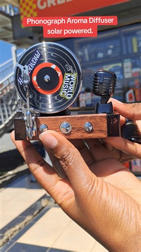 Explore Enchanting Scents with the Phonograph Aroma Diffuser