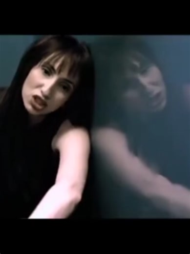 Assia - Elle est à toi / Vidéo clip sur Youtube / Artiste : Assia _ Titre : Elle est à toi / #assia #kalprodradio #kalprod_radio