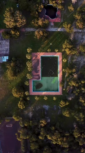 Você piscou, a piscina limpou. 👀💧 ⚙️ Este é o BeatBot AquaSense 2 Ultra em ação: Timelapse real. Até 10h de limpeza de superfície. Resultado cristalino. 👉 Enquanto você vive, a BeatBot cuida.