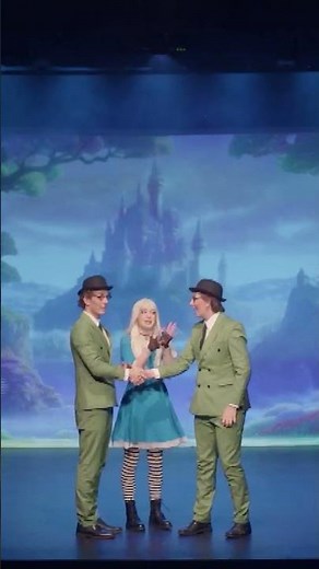 TWEEDLE DUM, MEET TWEEDLE DEE 🧑✨🧑
