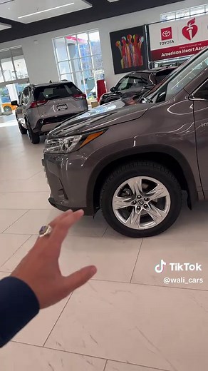 2019 Highlander Hybrid Limited Review and Pricing