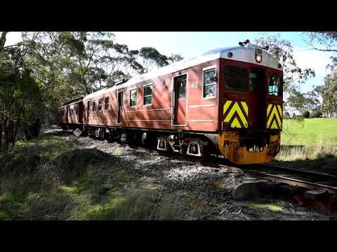 School Holidays RedHen RailCar Highlander- a popular new event SteamRanger Heritage Railway 18/7/25