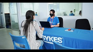 Uno de los mejores Call Centers del país Sykes Enterprises, Incorporated 🔥, traslado a nuestros estudiantes de nivel avanzado hasta sus instalaciones🤩 para poder realizar entrevistas de trabajo y asi poder cumplir su meta de obtener un EMPLEO FULL INGLÈS 🥳. Tú puedes ser el próximo.🤩 En Direct English te garantizamos un TRABAJO full inglés.👏💫 ¡INSCRIBETE YA!😎 | Direct English