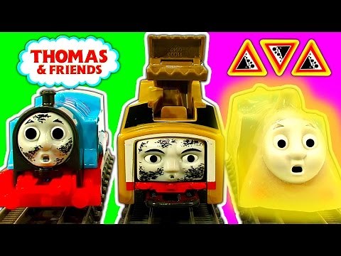 Trackmaster Breakaway Bridge, Hazards Tracks & Crash Diesel10, Bash, Thomas Tank Toys