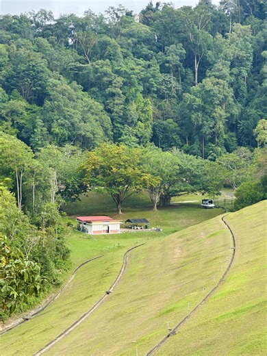 Explore Air Itam Dam on Penang Island