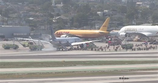 United Airlines plane makes emergency landing at LAX after possible engine fire