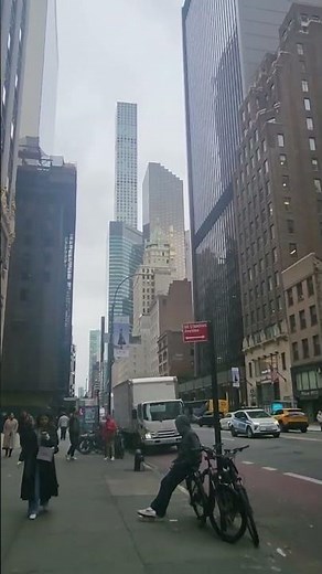 Walking on 5th Avenue Manhattan in 4K | NYC Street Walk, Urban Vibes, City Ambience
