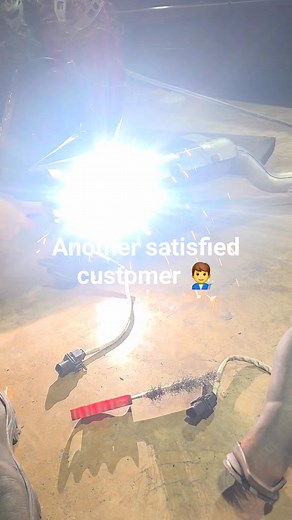 Modifying an aftermarket Catalytic converter to make it fit exactly in this Vehicle 👨‍🔧 | Enauto Automotive Repair