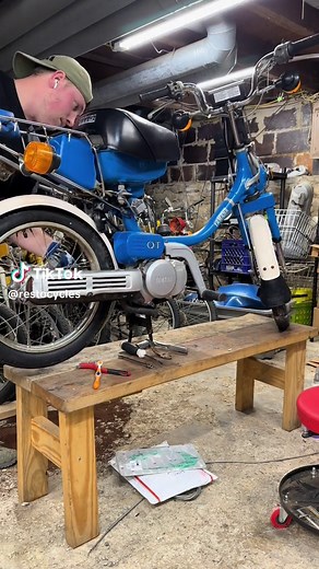 First test of the QT50. No choke or throttle cable installed as of right now. I would recommend using starting fluid on your bikes. However, as you saw I applied a lot of 2 stroke oil on the gaskets, piston, rings, and cylinder ahead of time. I also only did about a half a second spray into the top of the head. This was just to make sure that we would in fact have a proper running bike. Even if that wasn’t a fully runny bike it told me a lot. The bearings sound good, no instant high reving, noth