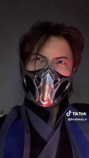 Mortal Kombat Cosplay Showcase: Bi-Han and Lin Kuei