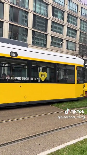 blackpool_trams (@blackpool_trams)’s videos with style - j
