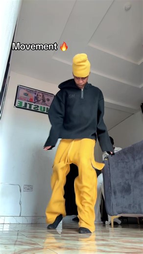 Download CARDCOSMIC, then register with my invitation code:SQUAD1, you will receive 3k bonus once done.