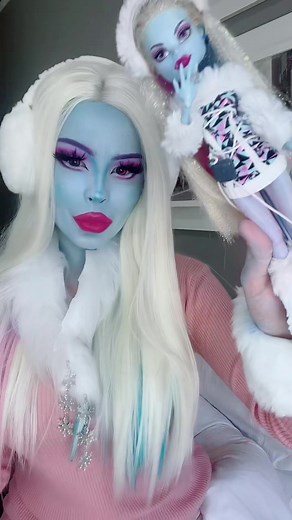 Abbey Bominable Monster High Cosplay: Summer Edition
