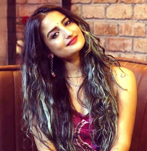 Rashmeet Kaur Age, Boyfriend, Family, Biography & More » StarsUnfolded