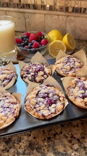 Triple Berry Muffins Recipe with Crumble Topping