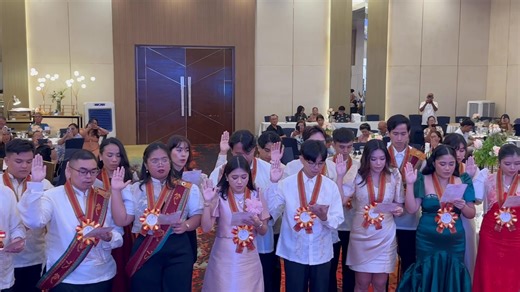 LOOK: The Oathtaking Ceremony of New Chemical Engineers at the Cebu Waterworld Hotel, Mandaue CityThe Oath of Professional is administered by Hon. Maricris C. Vines, Chairperson of the PRB of Chemical Engineering. | PRC Region VII - Cebu