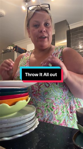 Declutter Your House: Tips for a Clutter-Free Space